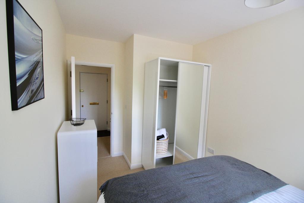 Amberblue@Epsom Apartman Kültér fotó