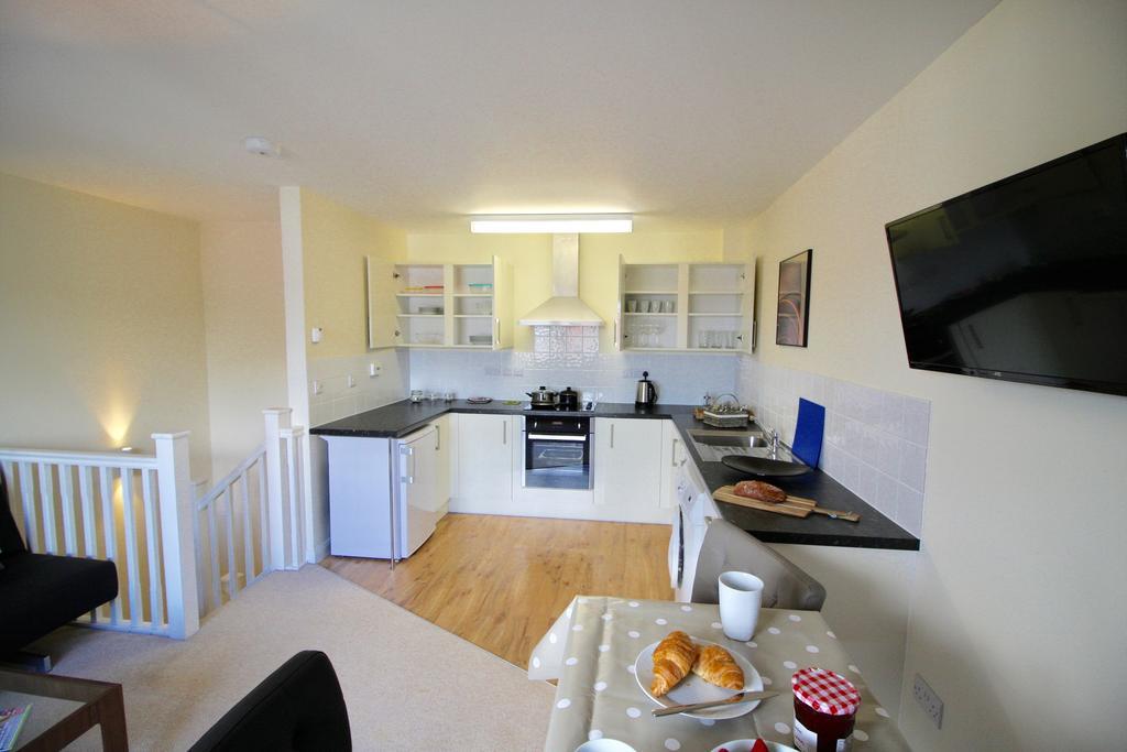 Amberblue@Epsom Apartman Kültér fotó