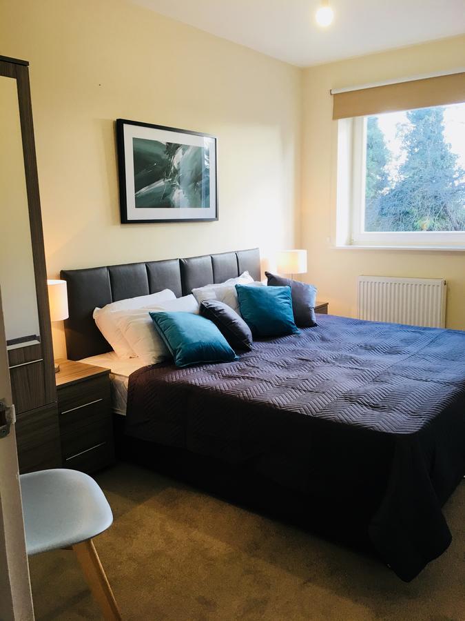 Amberblue@Epsom Apartman Kültér fotó